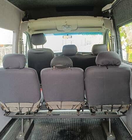 Белый Рено Мастер, объемом двигателя 2.5 л и пробегом 434 тыс. км за 7000 $, фото 12 на Automoto.ua