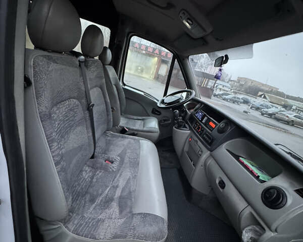 Білий Рено Мастєр, об'ємом двигуна 3 л та пробігом 387 тис. км за 7500 $, фото 10 на Automoto.ua