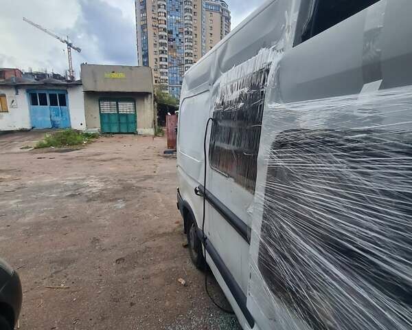 Белый Рено Мастер, объемом двигателя 2.5 л и пробегом 280 тыс. км за 2500 $, фото 2 на Automoto.ua