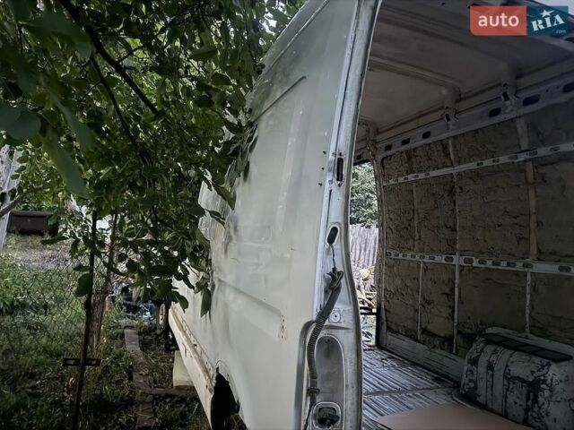Білий Рено Мастєр, об'ємом двигуна 2.5 л та пробігом 270 тис. км за 902 $, фото 3 на Automoto.ua