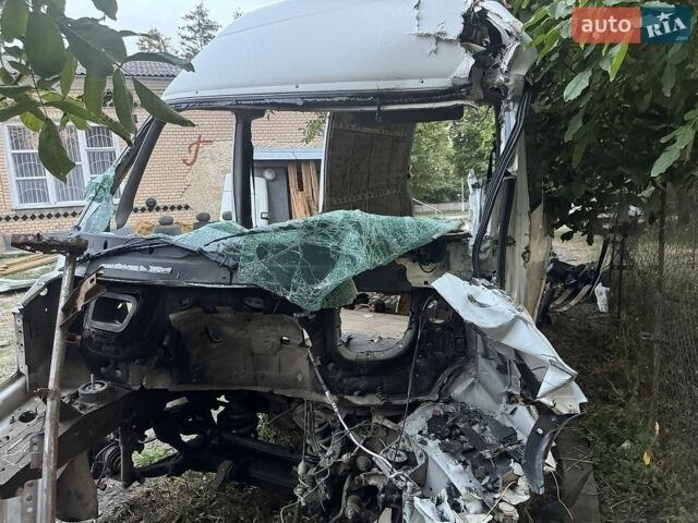 Білий Рено Мастєр, об'ємом двигуна 2.5 л та пробігом 270 тис. км за 902 $, фото 4 на Automoto.ua