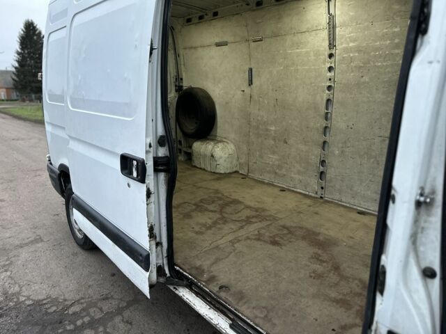 Білий Рено Мастєр, об'ємом двигуна 2.5 л та пробігом 370 тис. км за 4500 $, фото 12 на Automoto.ua