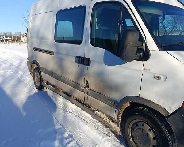 Белый Рено Мастер, объемом двигателя 2.5 л и пробегом 432 тыс. км за 5200 $, фото 1 на Automoto.ua