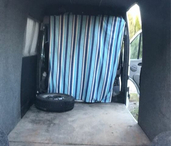 Білий Рено Мастєр, об'ємом двигуна 2.5 л та пробігом 720 тис. км за 7950 $, фото 2 на Automoto.ua