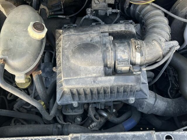 Белый Рено Мастер, объемом двигателя 2.5 л и пробегом 700 тыс. км за 7600 $, фото 6 на Automoto.ua