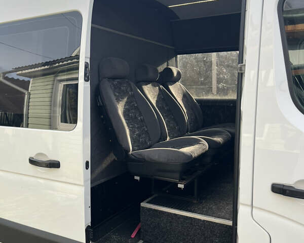 Белый Рено Мастер, объемом двигателя 2.3 л и пробегом 269 тыс. км за 14500 $, фото 9 на Automoto.ua