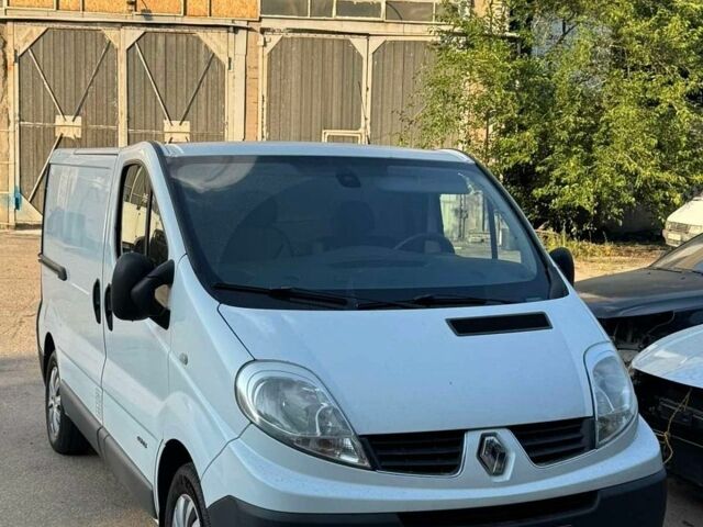 Белый Рено Мастер, объемом двигателя 2 л и пробегом 262 тыс. км за 11500 $, фото 7 на Automoto.ua