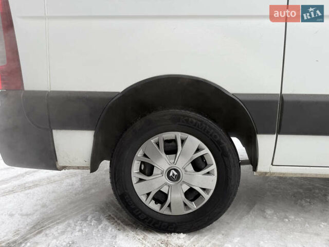 Белый Рено Мастер, объемом двигателя 2.3 л и пробегом 285 тыс. км за 10000 $, фото 11 на Automoto.ua