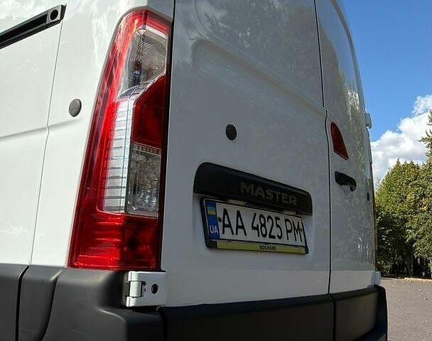 Білий Рено Мастєр, об'ємом двигуна 2.3 л та пробігом 395 тис. км за 12900 $, фото 10 на Automoto.ua