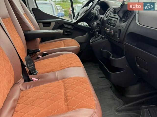 Белый Рено Мастер, объемом двигателя 2.3 л и пробегом 310 тыс. км за 12600 $, фото 20 на Automoto.ua