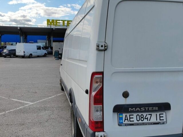 Белый Рено Мастер, объемом двигателя 2.3 л и пробегом 302 тыс. км за 13500 $, фото 5 на Automoto.ua