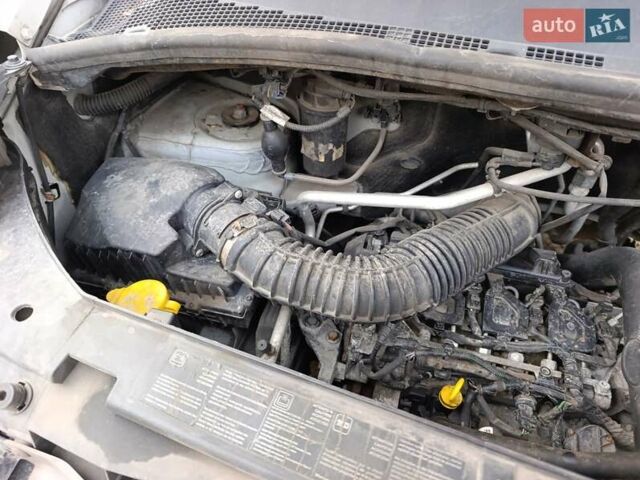 Белый Рено Мастер, объемом двигателя 2.3 л и пробегом 440 тыс. км за 16300 $, фото 14 на Automoto.ua