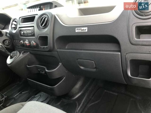 Белый Рено Мастер, объемом двигателя 2.3 л и пробегом 280 тыс. км за 16000 $, фото 51 на Automoto.ua