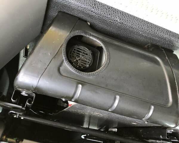 Белый Рено Мастер, объемом двигателя 2.3 л и пробегом 280 тыс. км за 16000 $, фото 22 на Automoto.ua