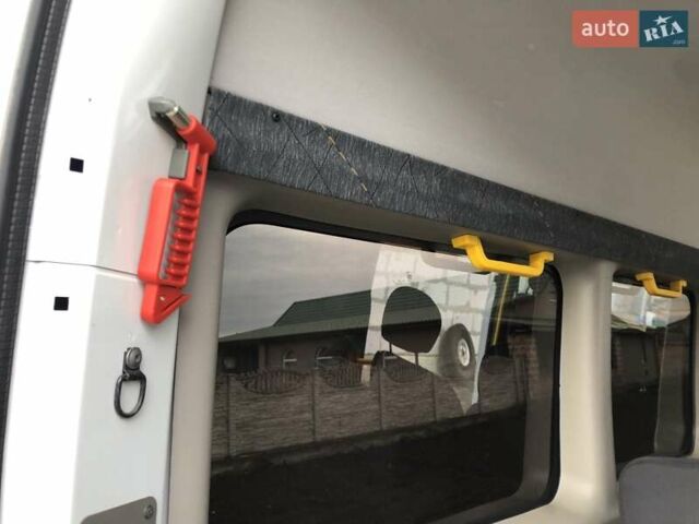 Белый Рено Мастер, объемом двигателя 2.3 л и пробегом 280 тыс. км за 16000 $, фото 30 на Automoto.ua