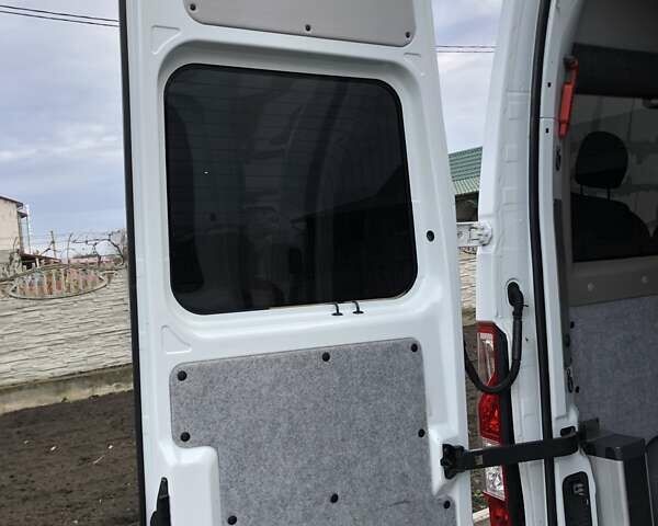 Белый Рено Мастер, объемом двигателя 2.3 л и пробегом 280 тыс. км за 16000 $, фото 26 на Automoto.ua