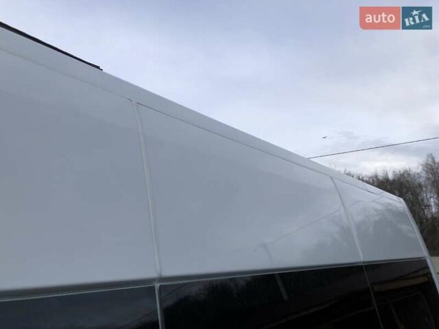 Белый Рено Мастер, объемом двигателя 2.3 л и пробегом 280 тыс. км за 16000 $, фото 12 на Automoto.ua