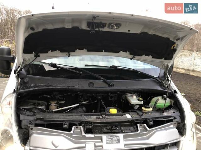 Белый Рено Мастер, объемом двигателя 2.3 л и пробегом 280 тыс. км за 16000 $, фото 53 на Automoto.ua