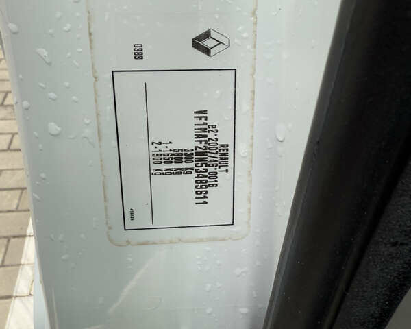 Белый Рено Мастер, объемом двигателя 2.3 л и пробегом 350 тыс. км за 15999 $, фото 56 на Automoto.ua