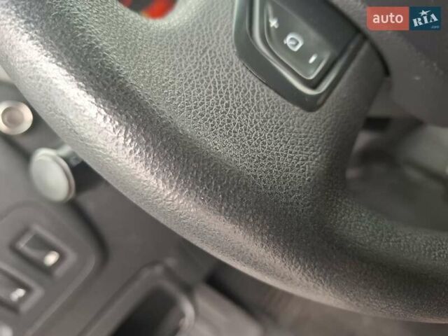 Белый Рено Мастер, объемом двигателя 2.3 л и пробегом 211 тыс. км за 19250 $, фото 17 на Automoto.ua