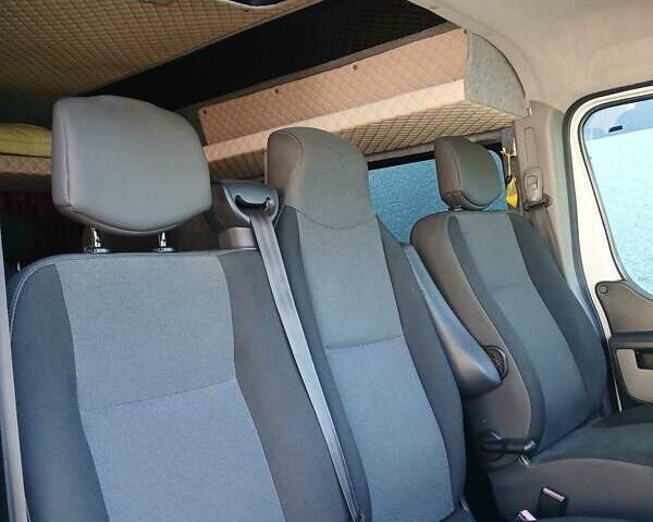 Белый Рено Мастер, объемом двигателя 2.3 л и пробегом 255 тыс. км за 15999 $, фото 13 на Automoto.ua