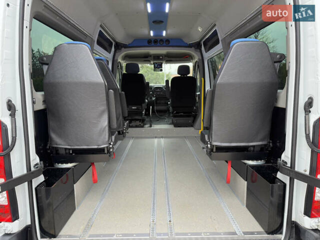 Белый Рено Мастер, объемом двигателя 2.3 л и пробегом 350 тыс. км за 15999 $, фото 50 на Automoto.ua