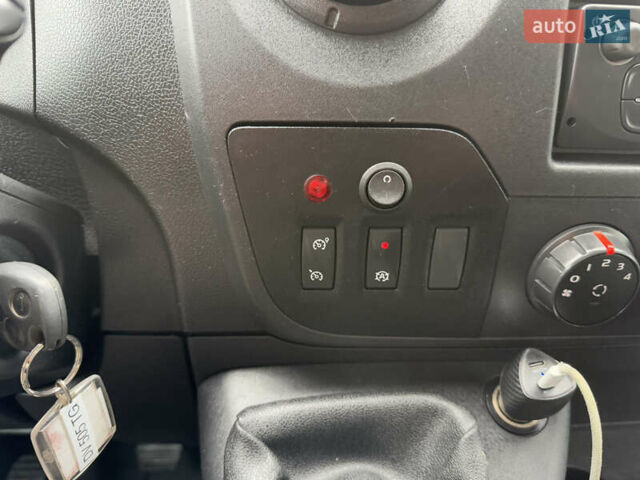 Белый Рено Мастер, объемом двигателя 2.3 л и пробегом 350 тыс. км за 15999 $, фото 30 на Automoto.ua