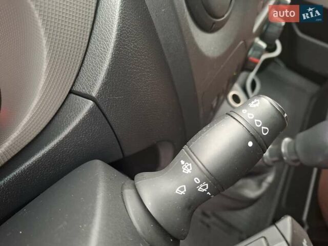 Белый Рено Мастер, объемом двигателя 2.3 л и пробегом 211 тыс. км за 19250 $, фото 20 на Automoto.ua