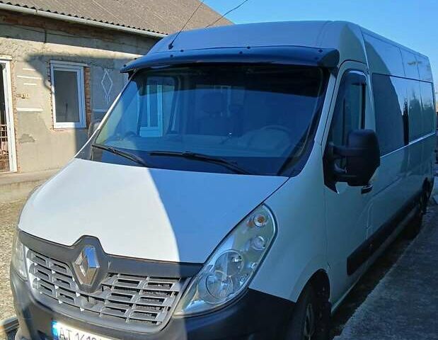 Белый Рено Мастер, объемом двигателя 2.3 л и пробегом 255 тыс. км за 15999 $, фото 2 на Automoto.ua