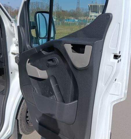 Белый Рено Мастер, объемом двигателя 2.3 л и пробегом 560 тыс. км за 14500 $, фото 21 на Automoto.ua