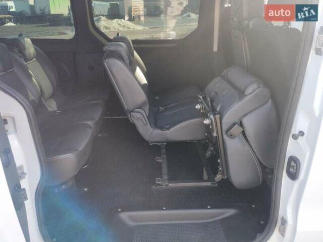 Белый Рено Мастер, объемом двигателя 1.6 л и пробегом 249 тыс. км за 15800 $, фото 12 на Automoto.ua