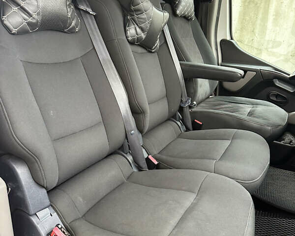 Білий Рено Мастєр, об'ємом двигуна 2.3 л та пробігом 450 тис. км за 17399 $, фото 22 на Automoto.ua