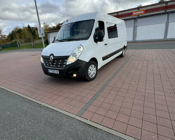Белый Рено Мастер, объемом двигателя 2.3 л и пробегом 295 тыс. км за 16000 $, фото 1 на Automoto.ua