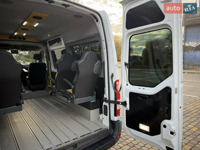 Белый Рено Мастер, объемом двигателя 2.3 л и пробегом 300 тыс. км за 16300 $, фото 64 на Automoto.ua