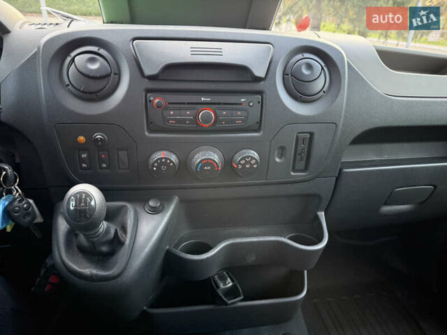 Белый Рено Мастер, объемом двигателя 2.3 л и пробегом 300 тыс. км за 16300 $, фото 41 на Automoto.ua