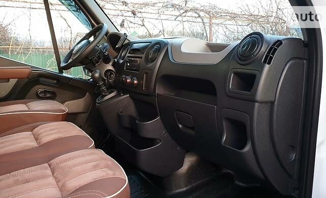 Белый Рено Мастер, объемом двигателя 2.3 л и пробегом 171 тыс. км за 19800 $, фото 38 на Automoto.ua