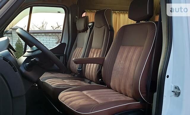 Белый Рено Мастер, объемом двигателя 2.3 л и пробегом 171 тыс. км за 19800 $, фото 10 на Automoto.ua