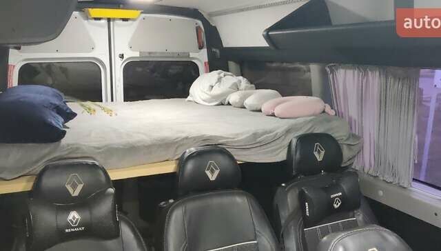 Белый Рено Мастер, объемом двигателя 2.3 л и пробегом 480 тыс. км за 16300 $, фото 10 на Automoto.ua