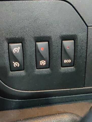 Белый Рено Мастер, объемом двигателя 2.3 л и пробегом 480 тыс. км за 16300 $, фото 9 на Automoto.ua