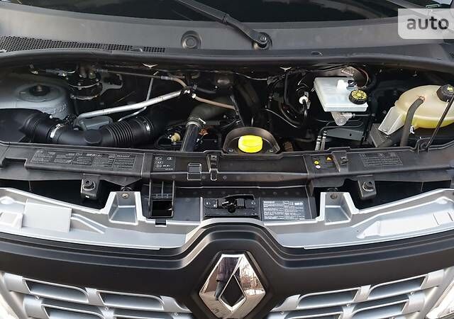 Белый Рено Мастер, объемом двигателя 2.3 л и пробегом 171 тыс. км за 19800 $, фото 61 на Automoto.ua