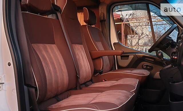 Белый Рено Мастер, объемом двигателя 2.3 л и пробегом 171 тыс. км за 19800 $, фото 27 на Automoto.ua