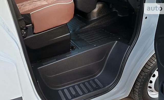 Белый Рено Мастер, объемом двигателя 2.3 л и пробегом 171 тыс. км за 19800 $, фото 39 на Automoto.ua