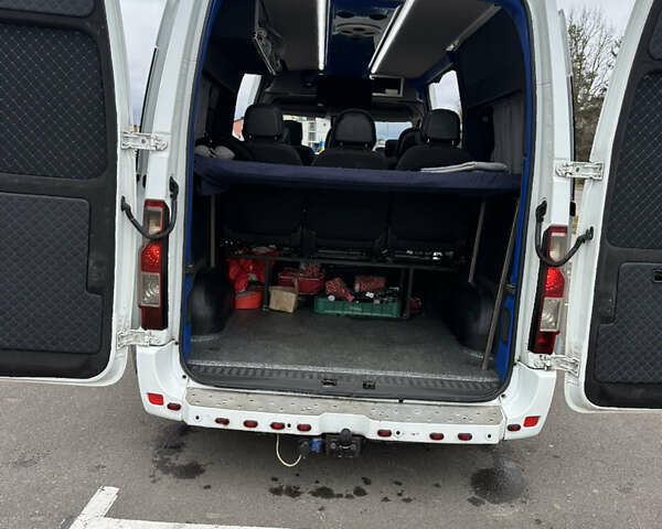 Білий Рено Мастєр, об'ємом двигуна 2.3 л та пробігом 450 тис. км за 17399 $, фото 6 на Automoto.ua