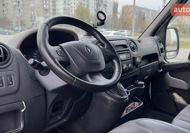 Белый Рено Мастер, объемом двигателя 2.3 л и пробегом 350 тыс. км за 15500 $, фото 7 на Automoto.ua
