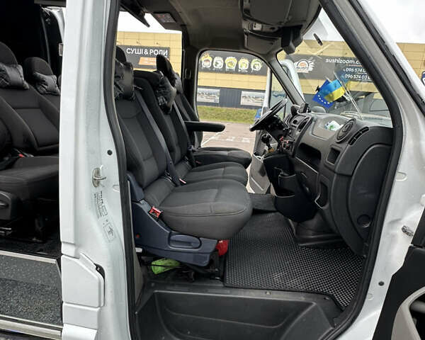 Білий Рено Мастєр, об'ємом двигуна 2.3 л та пробігом 450 тис. км за 17399 $, фото 7 на Automoto.ua