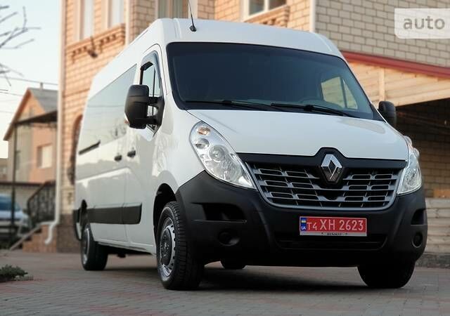 Белый Рено Мастер, объемом двигателя 2.3 л и пробегом 171 тыс. км за 19800 $, фото 1 на Automoto.ua