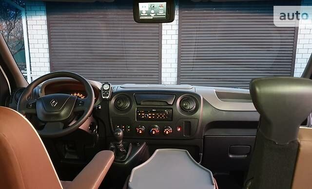 Белый Рено Мастер, объемом двигателя 2.3 л и пробегом 171 тыс. км за 19800 $, фото 49 на Automoto.ua