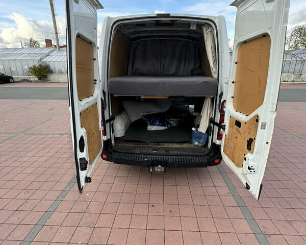 Белый Рено Мастер, объемом двигателя 2.3 л и пробегом 295 тыс. км за 16000 $, фото 13 на Automoto.ua