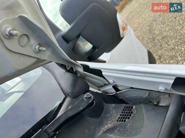 Білий Рено Мастєр, об'ємом двигуна 2.3 л та пробігом 225 тис. км за 18700 $, фото 40 на Automoto.ua