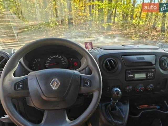 Белый Рено Мастер, объемом двигателя 2.3 л и пробегом 149 тыс. км за 12000 $, фото 7 на Automoto.ua